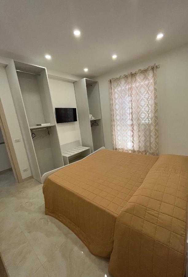 La Ginestra Hotell Giardini Naxos Exteriör bild