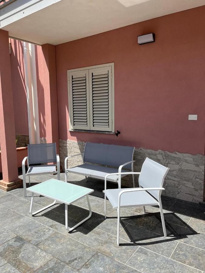 La Ginestra Hotell Giardini Naxos Exteriör bild