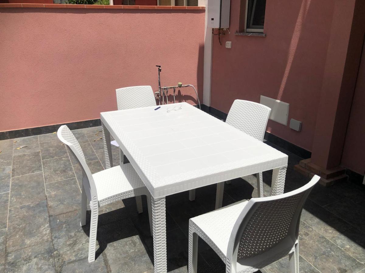 La Ginestra Hotell Giardini Naxos Exteriör bild
