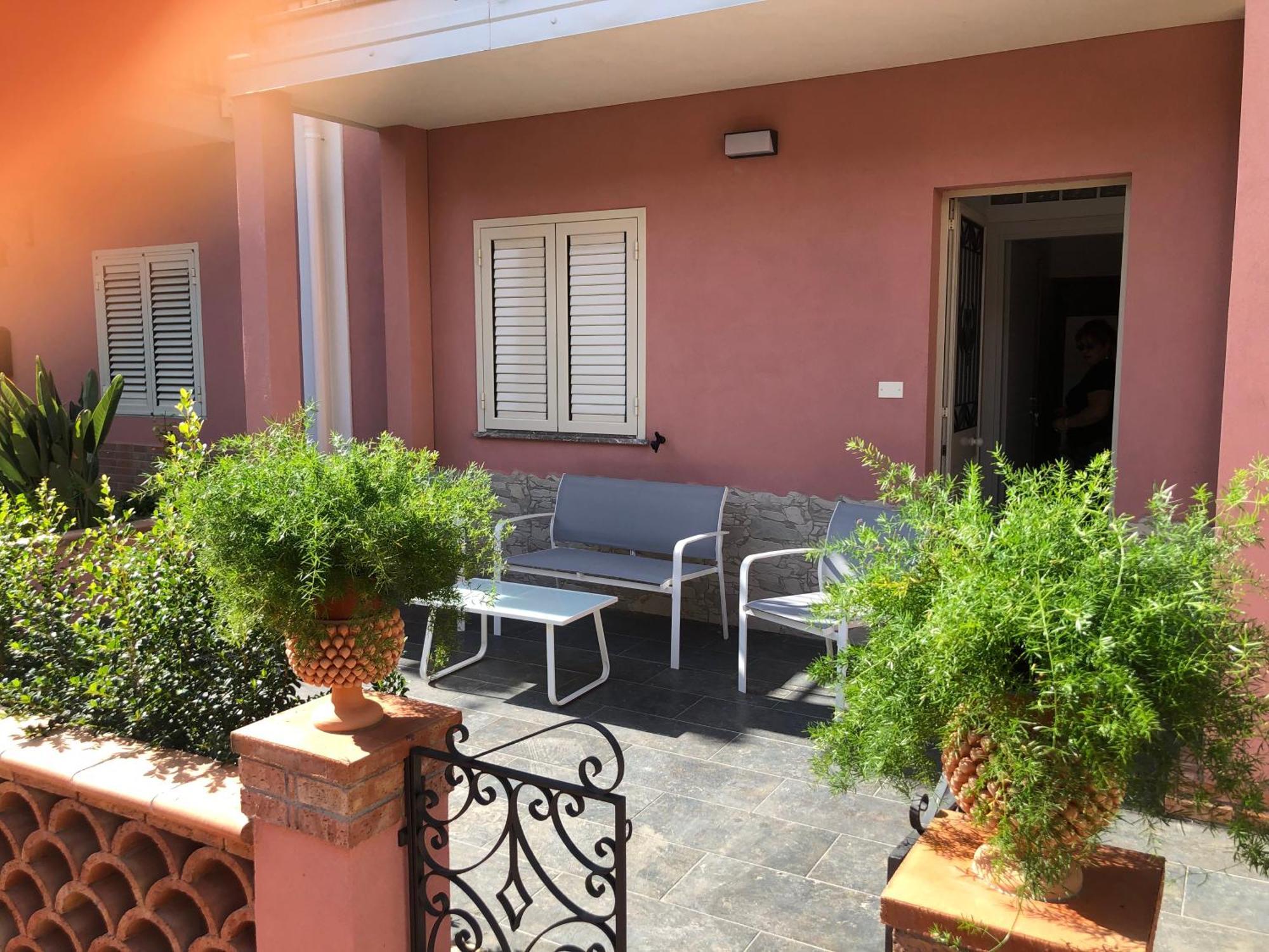 La Ginestra Hotell Giardini Naxos Exteriör bild