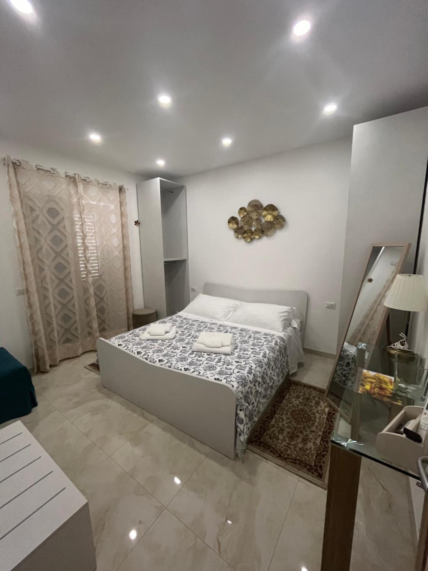 La Ginestra Hotell Giardini Naxos Exteriör bild